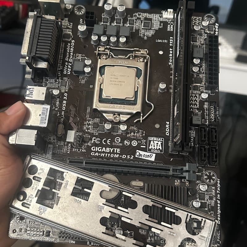 Paketan H110M + i5 7400